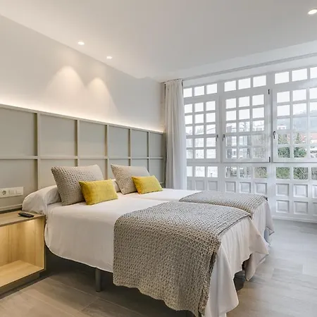 招待所 A Casa Do Latoneiro